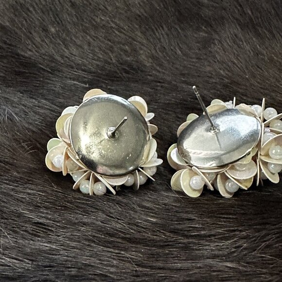 Vintage Beaded Earrings Cream Iridescent Sequin Cluster Chunky 1980s Pierced - Picture 2 of 4